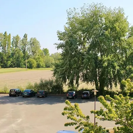 Spacieux A 2 Pas Du Mont St-michel Pontorson